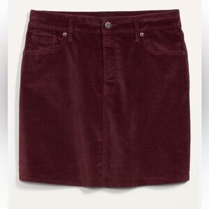Old Navy Rich Burgundy Velvet Holiday Christmas Mini Skirt